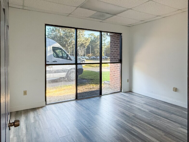 More Photos Of 2413 Savannah Hwy, Charleston Office For Lease