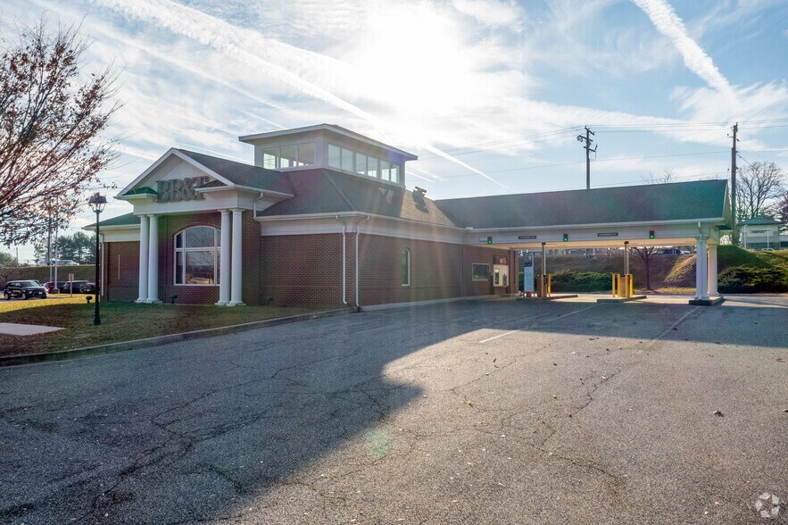 More Photos Of 1517-1525 Rock Spring Rd, Forest Hill Unknown For Lease