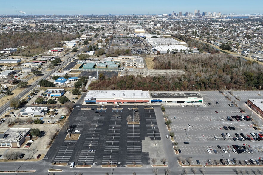 More Photos Of 1705 Manhattan Blvd, Harvey Land For Sale