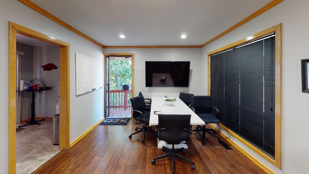 More Photos Of 9 Halsted Cir, Rogers Medical For Lease