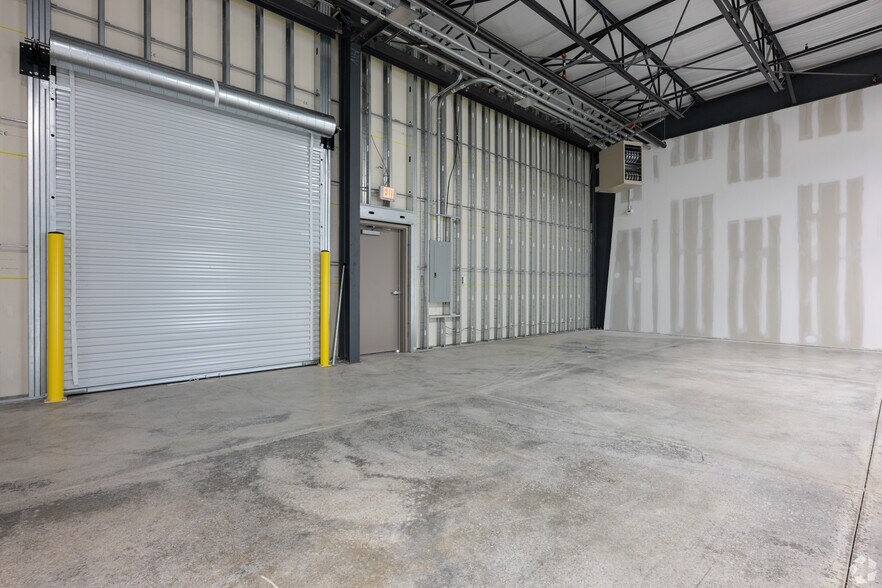 More Photos Of 8229 Tyner Rd, Colfax Flex For Lease