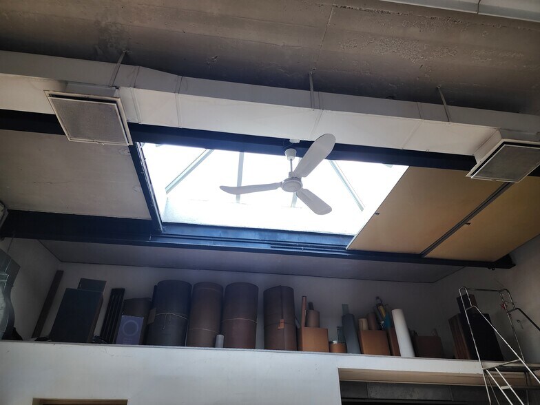 More Photos Of 34 Loring St, Springfield Research And Development For Sale