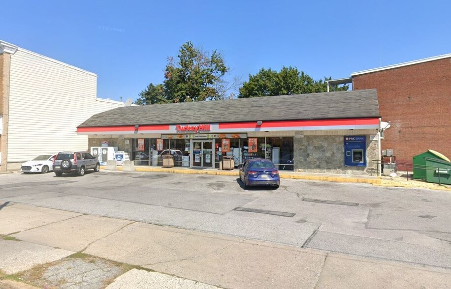 Primary Photo Of 209 Carlisle Ave, York Convenience Store For Lease