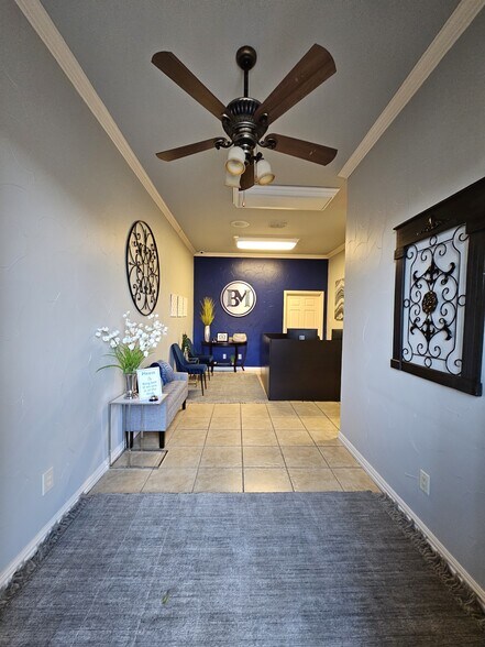 More Photos Of 6605 Precinct Line Rd, North Richland Hills Office For Sale