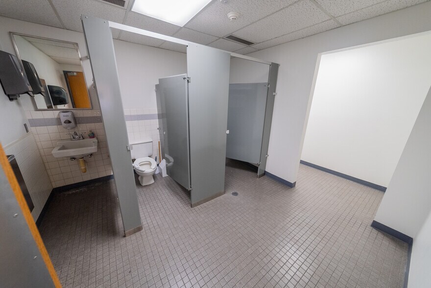 More Photos Of 6501 E 2nd St, Prescott Valley Warehouse For Sale