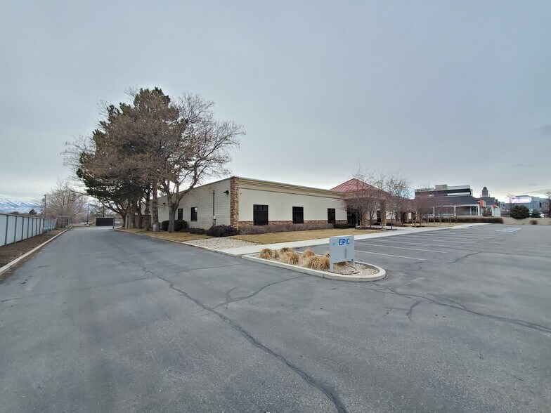 More Photos Of 5444 S Green St, Murray Medical For Lease