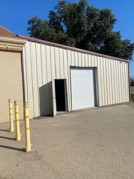 More Photos Of 2270 E El Monte Way, Dinuba Storefront For Lease