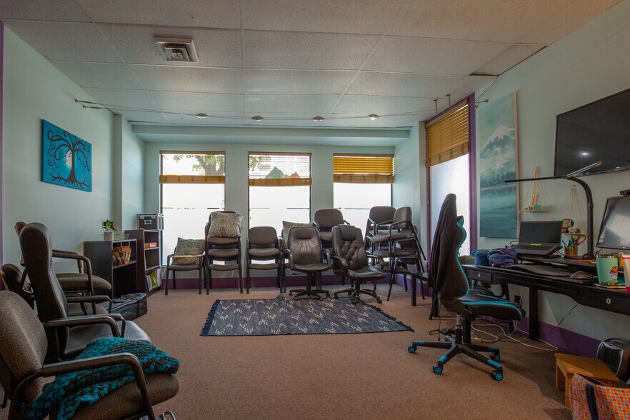 More Photos Of 706-708 Main St, Oregon City Office For Sale
