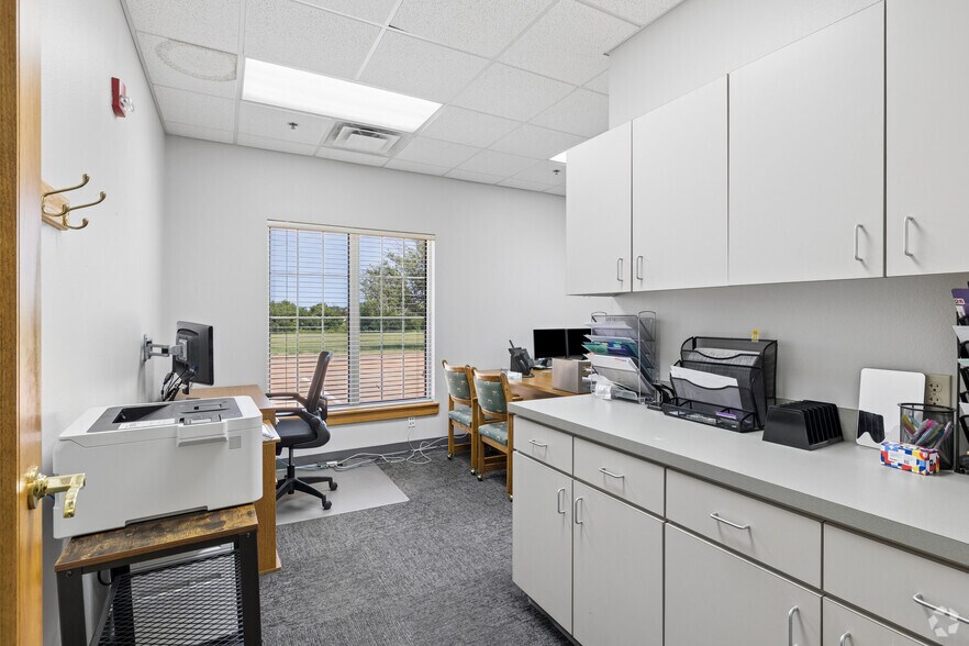More Photos Of 4920 SW Lee Blvd, Lawton Medical For Sale