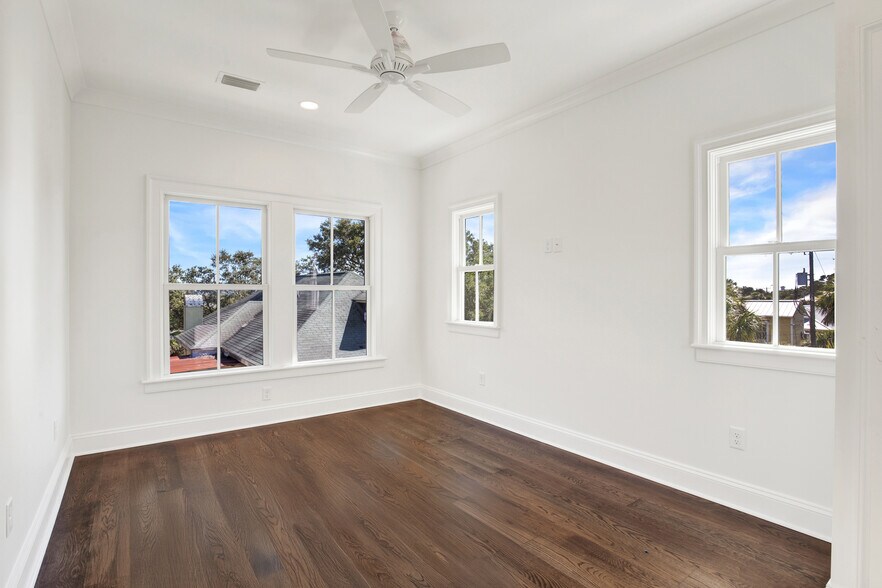 More Photos Of 104 17th st, Tybee Island Apartments For Sale