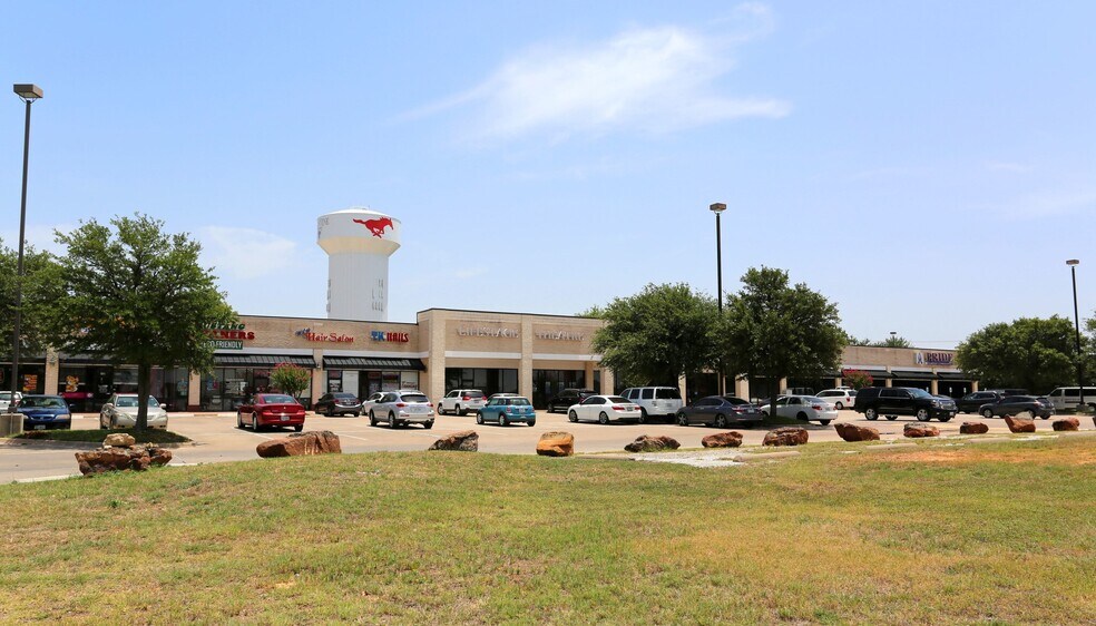 More Photos Of 3105-3115 E Ira E Woods Ave, Grapevine Unknown For Lease