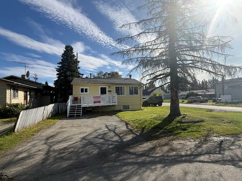 More Photos Of 3217 Oregon Dr, Anchorage Apartments For Sale