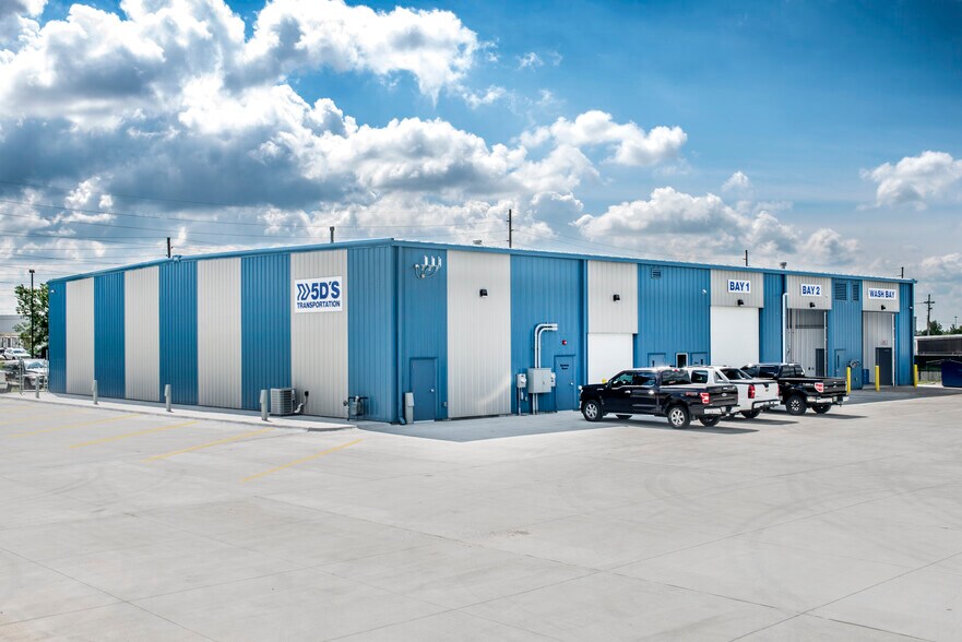 More Photos Of 2104 S 29th St, Council Bluffs Warehouse For Sale