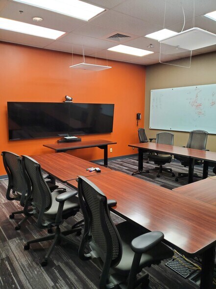 More Photos Of 404 Brock Dr, Bloomington Office For Sale