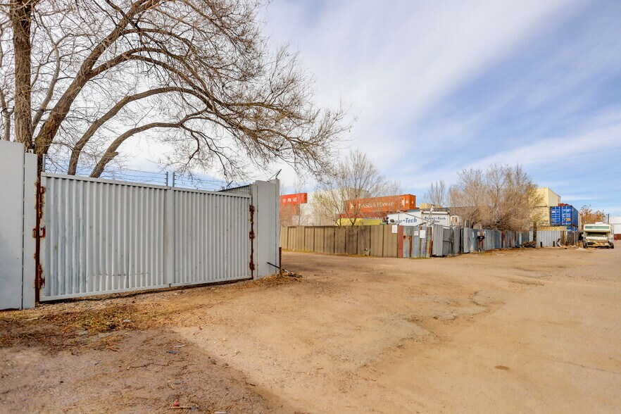 More Photos Of 5320 Cook St, Denver Warehouse For Lease
