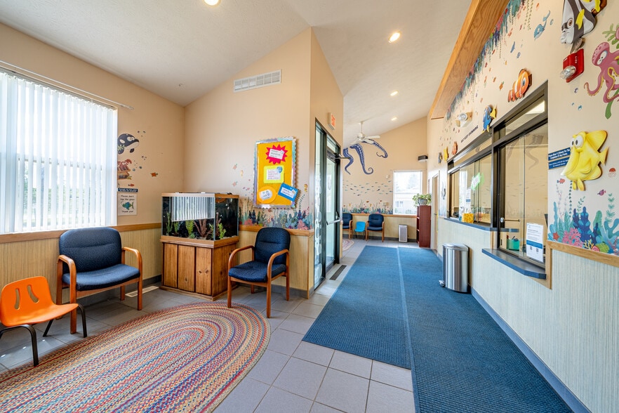 More Photos Of 353 Island Cottage Rd, Rochester Medical For Sale