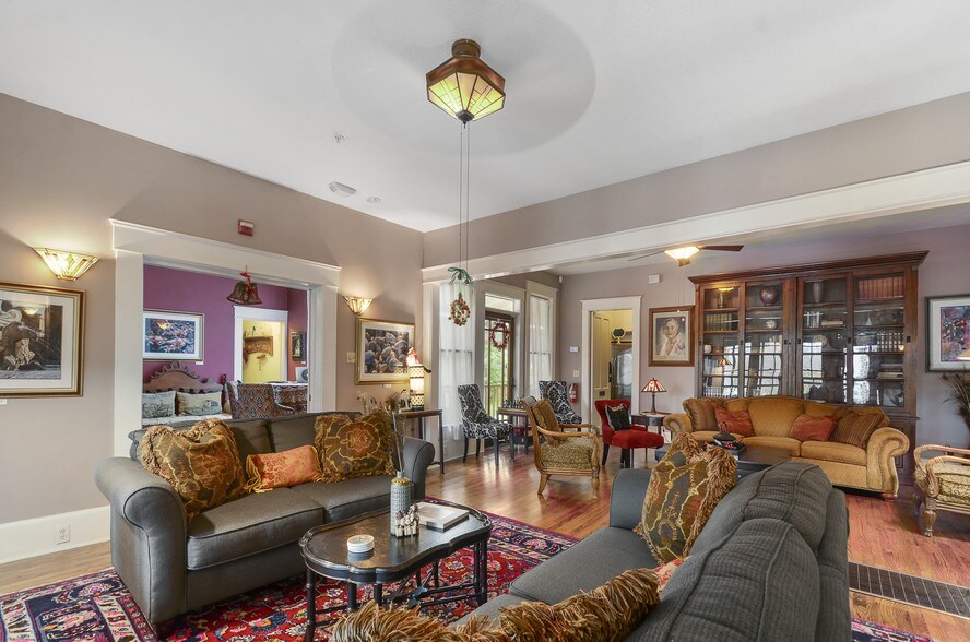 More Photos Of 620 N Tubb St, Oakland Specialty For Sale