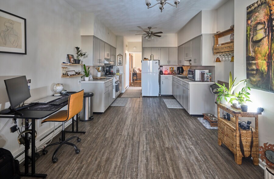 More Photos Of 47 Bridge St, Lambertville Restaurant For Sale