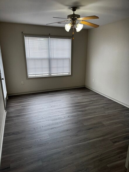 More Photos Of 1325 S Lillian Ave, Bolivar Apartments For Sale