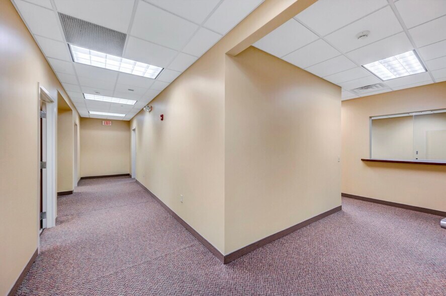 More Photos Of 1110 Clay Ave, Dunmore Medical For Lease