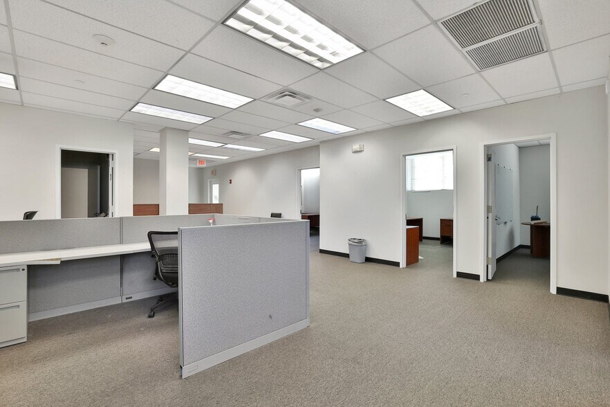 More Photos Of 16 Harrison Ave, Yonkers Warehouse For Lease