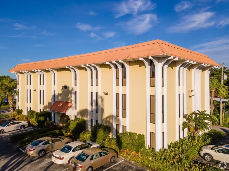 More Photos Of 3939 Hollywood Blvd, Hollywood Medical For Lease