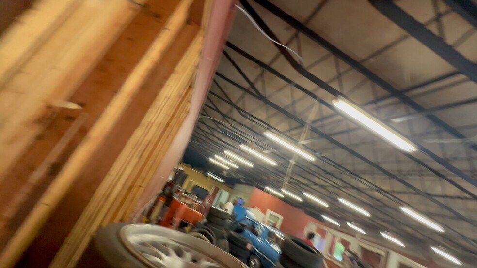 Primary Photo Of 2211 Windsor St, Chattanooga Service For Sale