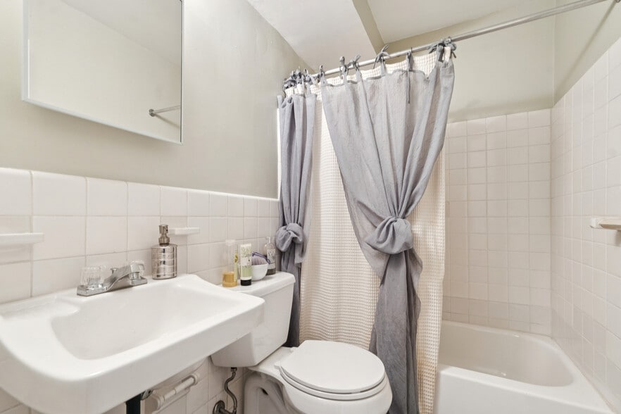 More Photos Of , Philadelphia Multifamily For Sale
