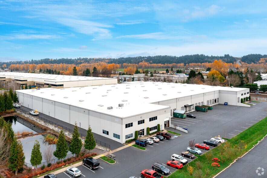 More Photos Of 4810 D St NW, Auburn Distribution For Lease