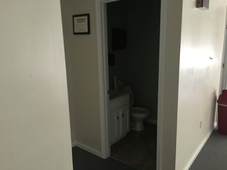 More Photos Of 838 Walker Sq, Dover Office For Sale