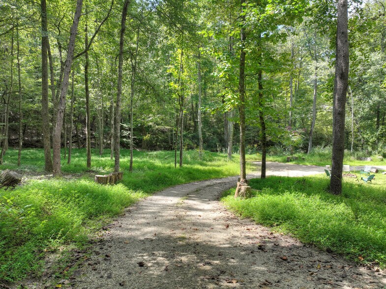 More Photos Of 77 Alpine Way, Blairsville Hotel For Sale
