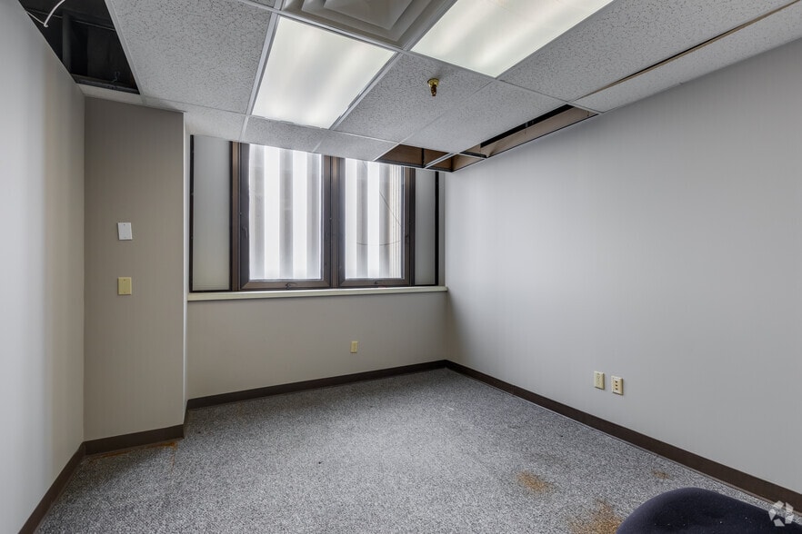 Photo of 23rd Floor Ste 60-2350