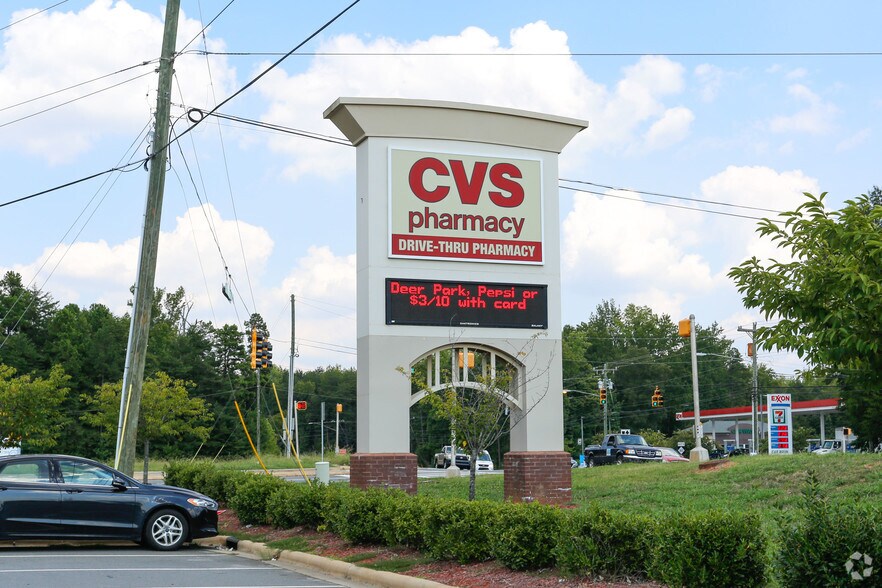 More Photos Of 8420 Steele Creek Rd, Charlotte Drugstore For Sale