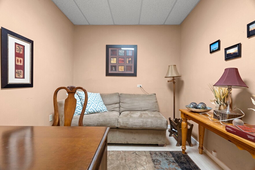 More Photos Of 10333 Seminole Blvd, Largo Office For Sale