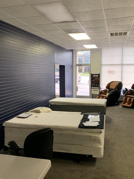 More Photos Of 32364-32376 Woodward Ave, Royal Oak Storefront For Lease