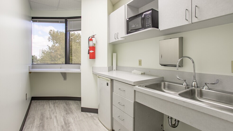 More Photos Of 7350 Sand Lake Commons Blvd, Orlando Medical For Lease