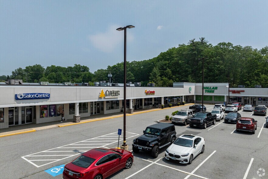 More Photos Of 535-555 Hooksett Rd, Manchester Storefront For Lease