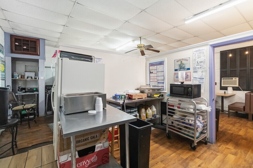 More Photos Of 17436 7th St, Montverde General Retail For Sale