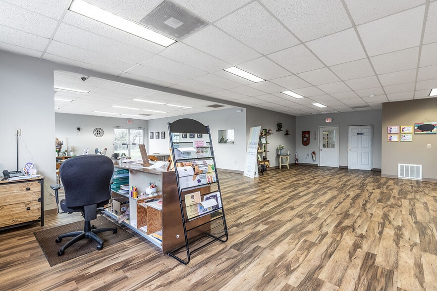 More Photos Of 6640 Lincoln Ave, Lockport Freestanding For Sale