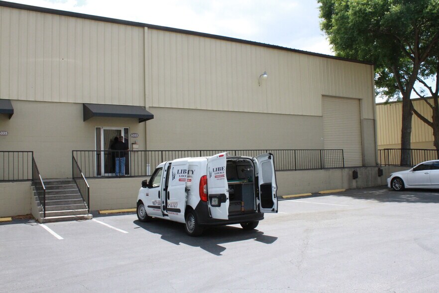 More Photos Of 6333-6339 All American Blvd, Orlando Warehouse For Lease