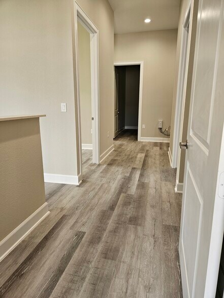 More Photos Of 625 Regal Row, Montgomery Medical For Lease