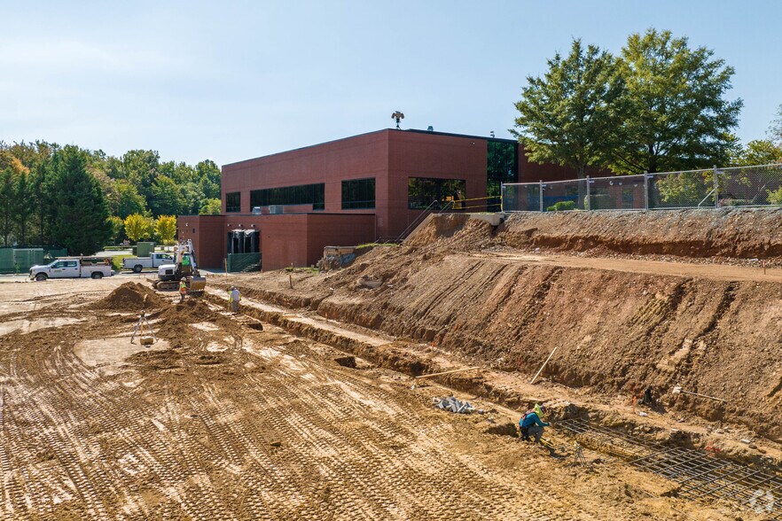 More Photos Of 20300 Seneca Meadows Pky, Germantown Unknown For Lease