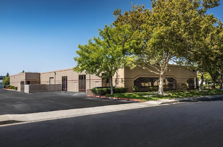 More Photos Of 3951 Performance Dr, Sacramento Showroom For Lease
