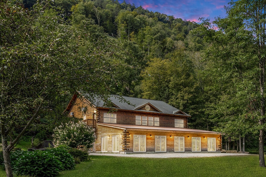 More Photos Of 1880 Bodoit Rd, Fishs Eddy Hotel For Sale