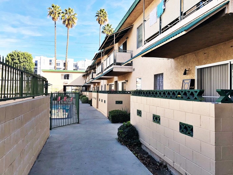 More Photos Of 11940 Burbank Blvd, Valley Village Apartments For Sale