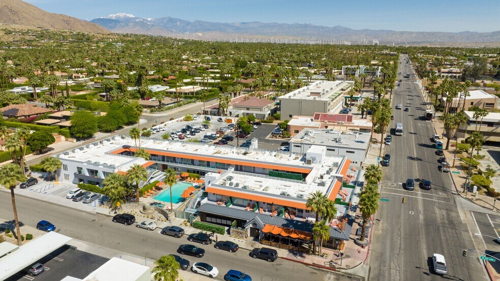 More Photos Of 140 W Via Lola, Palm Springs Hotel For Lease