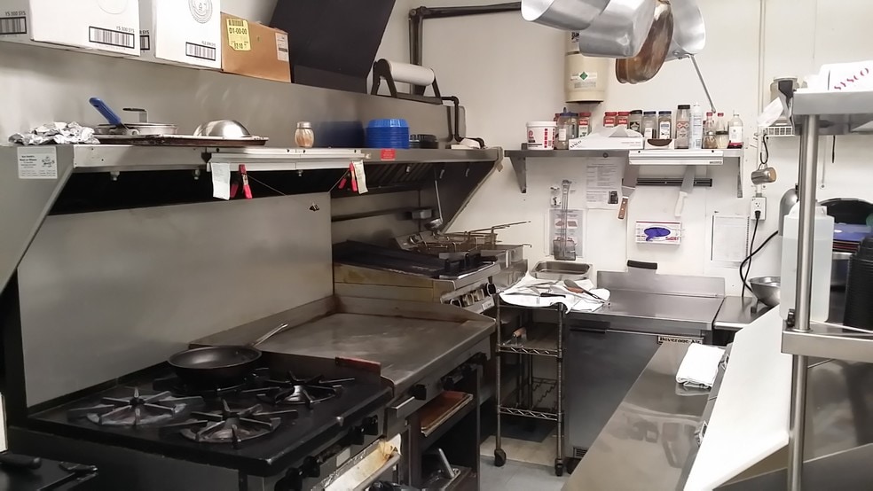 More Photos Of 6415 Beach Dr SW, Ocean Isle Beach Restaurant For Sale