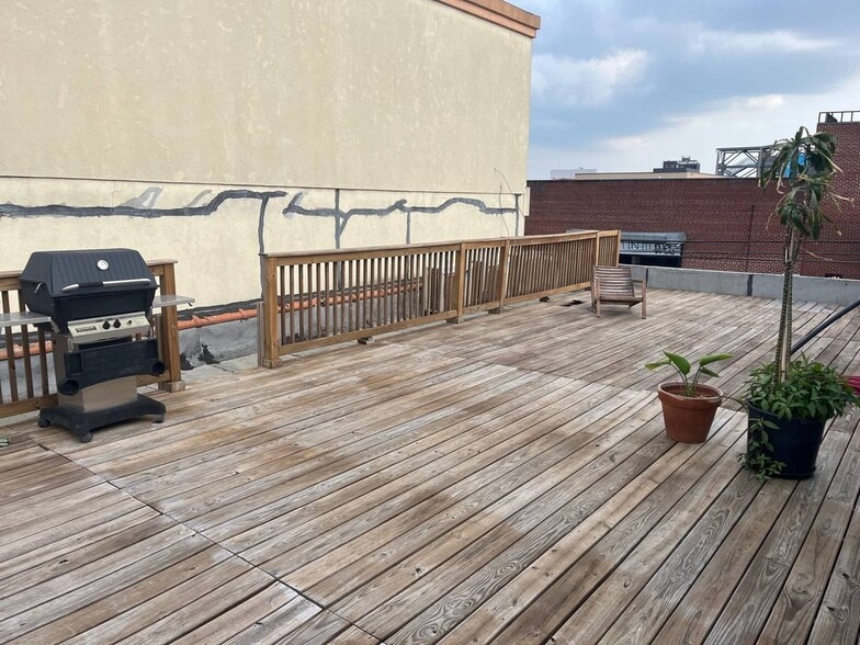 More Photos Of 333 Stagg St, Brooklyn Warehouse For Lease