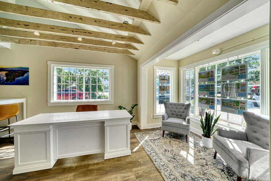 More Photos Of 207-209 Main St, New London Freestanding For Sale