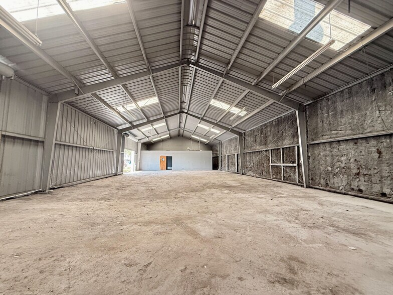 Primary Photo Of 6107 W 34th St, Houston Warehouse For Lease